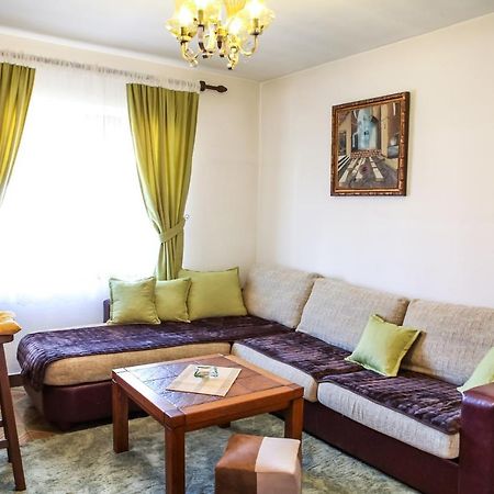 Apartment Dejan Cetinje Exterior foto